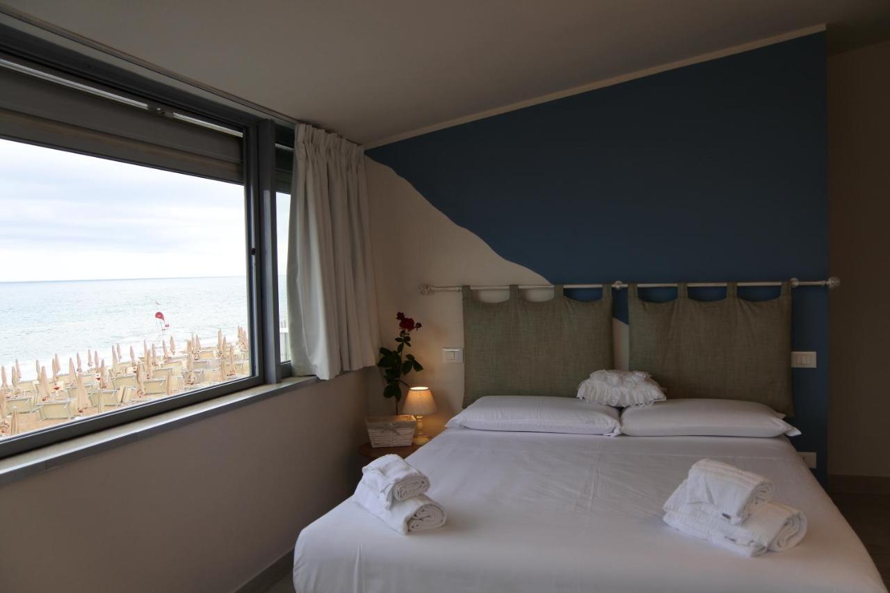 Da Mariolino Hotel Numana Bagian luar foto